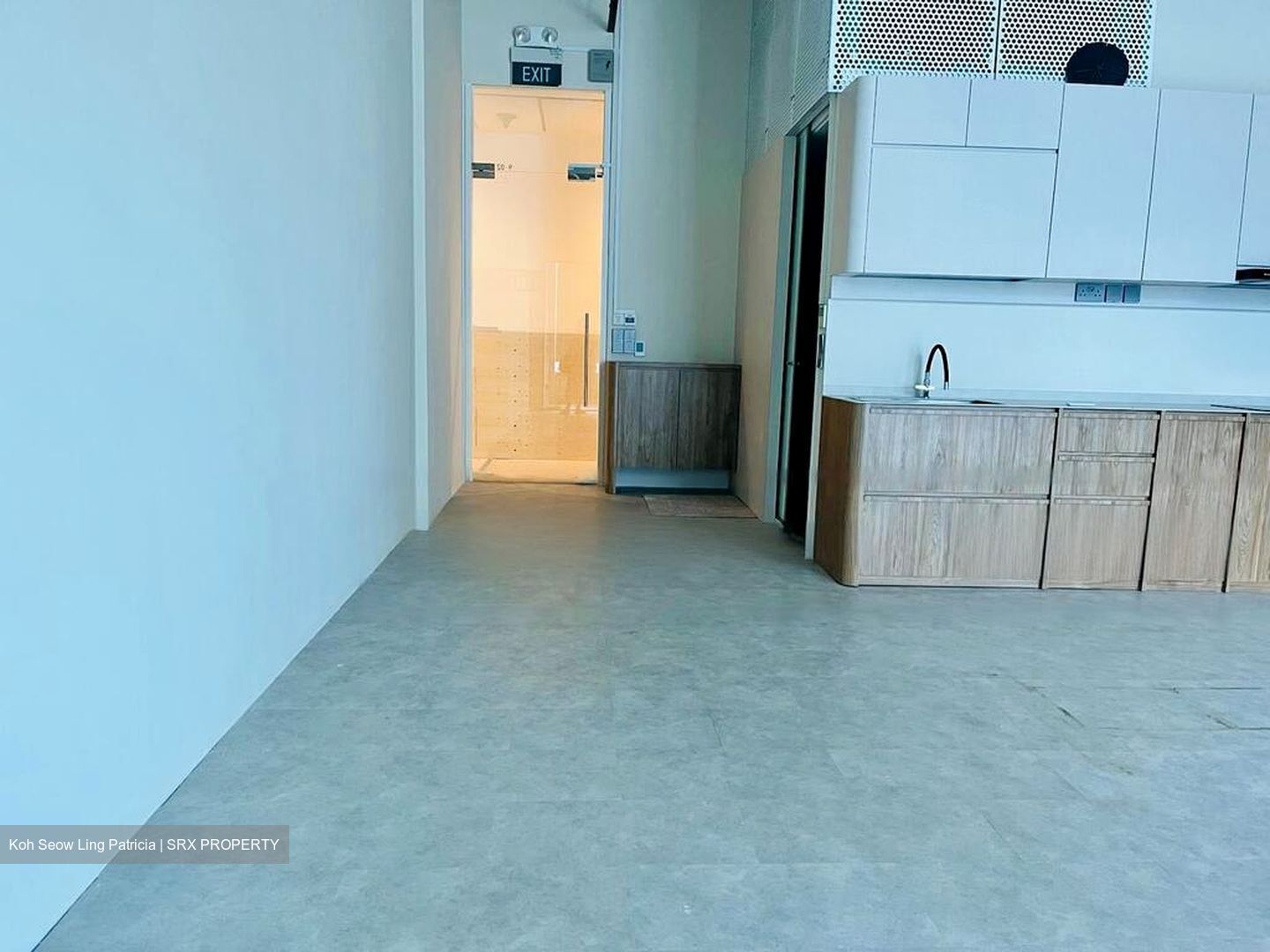 Arc 380 (D8), Office #484147111